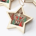 Sternförmiger Weihnachtsschmuck aus Holz mit Rentier, Tannenbaum und hängendem Seil - Weihnachtsrentier
