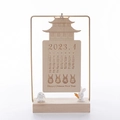 Calendrier 2023 en bois Année du Lapin avec cadre métallique et figurines sur socle - Style Cadre Métal Lapin (230-D)