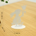 Silhouette de lapin de Pâques moderne en métal blanc avec tulipe, hauteur 19,5 cm - Lapin Blanc