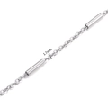 Makro-Detail einer 1,7 mm Edelstahl-Gliederkette mit zylindrischen Röhrchen-Verbindern - Flat O Cross Clip Style (B886)
