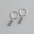 Détail de boucles d'oreilles en argent S925 avec pendentifs verticaux en zircon noir - Argent 925 / Zirconia Noir (Ton Argent)
