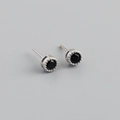 Boucles d'oreilles en argent S925 avec zircon noir rond et bordure perlée élégante - Argent 925 / Pierre Bleue (Platine)