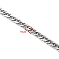 Détail d'une chaîne gourmette en acier inoxydable de 7mm avec finition argent polie - 7mm / Acier