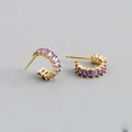 Detail of C-shaped gold-plated earrings with rectangular purple zircon gemstones - Purple Zircon (Gold)