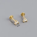 Dettaglio piercing labret argento 925 con opale 4mm e lunghezza barra 7,5mm dorato - Stile 5 Tondo Singolo / Oro