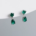 Close-up of S925 sterling silver stud earrings with emerald pear-cut zircon drops - Emerald Green (Silver)