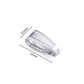Dettaglio di un gancio in acciaio inossidabile argento lungo 11 mm e largo 4,2 mm - Stile Gancio-11x4.2mm