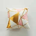 Federa per cuscino geometrica moderna con triangoli rosa bianchi e lamina dorata - 45x45 (Con Nucleo da 500g) / Stile 1