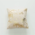 Funda de cojín beige de lana de cordero con estampado dorado de paisaje tropical - Con Núcleo de Algodón 500g / Café Moca