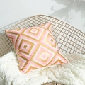 Housse de coussin rose minimaliste avec motif géométrique laser doré sur chaise - 45x45 (Avec Noyau 500g) / Losange