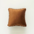 Quadratischer Kissenbezug aus Samt in Karamell mit dekorativem Bommelrand im Nordic-Stil - Mit Gebürstetem Hochelastischem Einsatz / Kaffeebraun