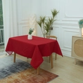 Minimalistische rote rechteckige Tischdecke für ein warmes Ambiente mit schönem Fall - Weihnachtsrot