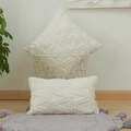 Cremeweiße Plüsch-Kissenbezüge mit 3D-geometrischer Dreiecksstickerei und weicher Textur - 45x45 mit 400g Kern / Weiß