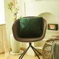 Federa per cuscino in velluto verde scuro con eleganti pieghe a V su sedia moderna - 45x45 / Pieghe Fatte a Mano