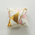 Federa per cuscino geometrica moderna in rosa e oro con motivi a triangoli metallici - 45x45cm (Con Anima In Cotone Non Tessuto Da 400g) / Triangolo Geometrico