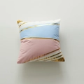 Federa per cuscino geometrica rosa e blu con strisce dorate su sfondo neutro - 45x45cm (Con Anima In Cotone Non Tessuto Da 400g) / Blocchi di colore geometrici