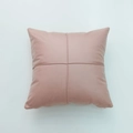 Plissee-Zierkissen aus Wildlederimitat in Altrosa mit dekorativem Kreuzstich-Design - 45x45 Nur Bezug / Rosa