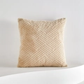 Federa in peluche beige con motivo geometrico a rilievo e consistenza morbida - 45x45cm (Solo Fodera) / Cachi