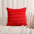 Rode pluche kussensloop met 3D hartjesborduurwerk op een witte wollen deken - 30x50 Alleen Hoes / Rood