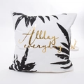 Housse de coussin carrée blanche en velours avec feuilles noires et lettrage doré - Feuille Tropicale Allday (8)