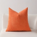 Housse de coussin orange en velours côtelé avec texture à bulles sur canapé blanc - 45x45cm (Avec 400g de Rembourrage Non Tissé) / Orange