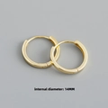 Détail de créoles dorées avec un diamètre intérieur de 14mm et fermoir à charnière - Diamètre Intérieur 14mm / Or