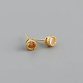 Détail de boucles d'oreilles s925 argent avec zircon orange et monture couronne - Argent 925 / Pierre Jaune (Or)