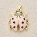 Marienkäfer-Anhänger in Gold mit rosa Emaille und funkelnden Zirkonia-Steinen - Hellrosa Marienkäfer Schwarze Punkte (16)