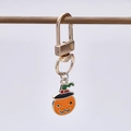 Portachiavi di Halloween con ciondolo a zucca in smalto arancione e cappello a cilindro - Stile Zucca Arancione Con Cappello (4)