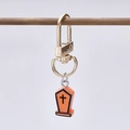 Halloween Grabstein-Anhänger in Orange mit goldenem Karabinerhaken und Kreuz-Motiv - Orangefarbener Grabstein Kreuz Stil (13)