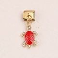 Ciondolo tartaruga per bracciale modulare in oro con smalto rosso e dettagli bianchi - Stile Tartaruga Dettagliata (14)