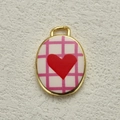 Colgante vintage ovalado con cuadros rosas y corazón rojo en un marco dorado - Estilo de Corazón Rojo (20)