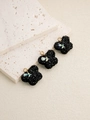 Drie zwarte glitter bloembedeltjes met iriserend hart en gouden haken voor DIY-sieraden - Zwart