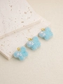 Trois breloques papillons bleu clair à texture sucrée avec détails floraux dorés - Bleu ciel