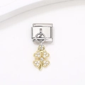 Détail d'un pendentif trèfle plaqué or 18k avec oxydes de zirconium pour bracelet italien - Style Trèfle à Quatre Feuilles Doré (10)
