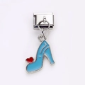 Italienischer Edelstahl-Charm-Link mit hellblauem High Heel und einem roten Herz-Anhänger - Blauer High Heel Herz Stil (51)