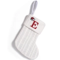 Calza natalizia in maglia bianca con lettera E ricamata in rosso e mini cappello di Babbo - Lettera E