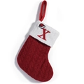 Rote Strick-Weihnachtssocke mit weißem Rand und gesticktem roten Buchstaben X mit Mütze - Buchstabe X