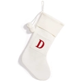 Witte gebreide kerstsok met geborduurde rode letter D en decoratieve witte pompons - Witte Letter D