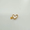 Dettaglio montatura per gioielli a cuore in oro 18k con perno di supporto per perle - Solo Ciondolo (Senza Catena)