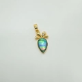 18K gold plated carrot pendant featuring iridescent shell stone and micro-pave zircons - Carrot Gold (Abalone Shell)
