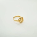 Anello a nodo intrecciato placcato oro 18K con micro-pavé di cristalli e fascia regolabile - Base Anello Dorata Solo (Senza Perla)