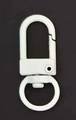 Chiusura a moschettone in metallo verniciato bianco con anello girevole a 360 gradi - Chiusura Quadrata Bianca (kou)