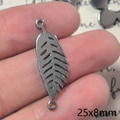 Ciondolo foglia in acciaio inox argento opaco per gioielli fai-da-te, 25x8mm - Foglia