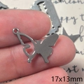 Ciondolo a farfalla in acciaio inossidabile 17x13mm per gioielli fai-da-te unici - Farfalla cava