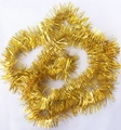 Nahaufnahme der glitzernden goldenen Weihnachtsgirlande mit metallischer Textur - 1.8m Gold