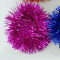 Funkelnde Pompons in Magenta und Blau für festliche Weihnachts- und Party-Dekorationen - 1.8m Rosarot