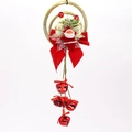 30cm Weihnachtsring-Anhänger mit Weihnachtsmann, roter Schleife und festlichen Glocken - Rot