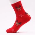 Chaussettes de Noël en coton rouge avec motif élan de dessin animé et flocons de neige - Unisexe / Faon Rouge
