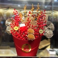 Composizione floreale per Capodanno cinese con bacche rosse e foglie di ginkgo dorate - Yuanbao Rosso Piccolo